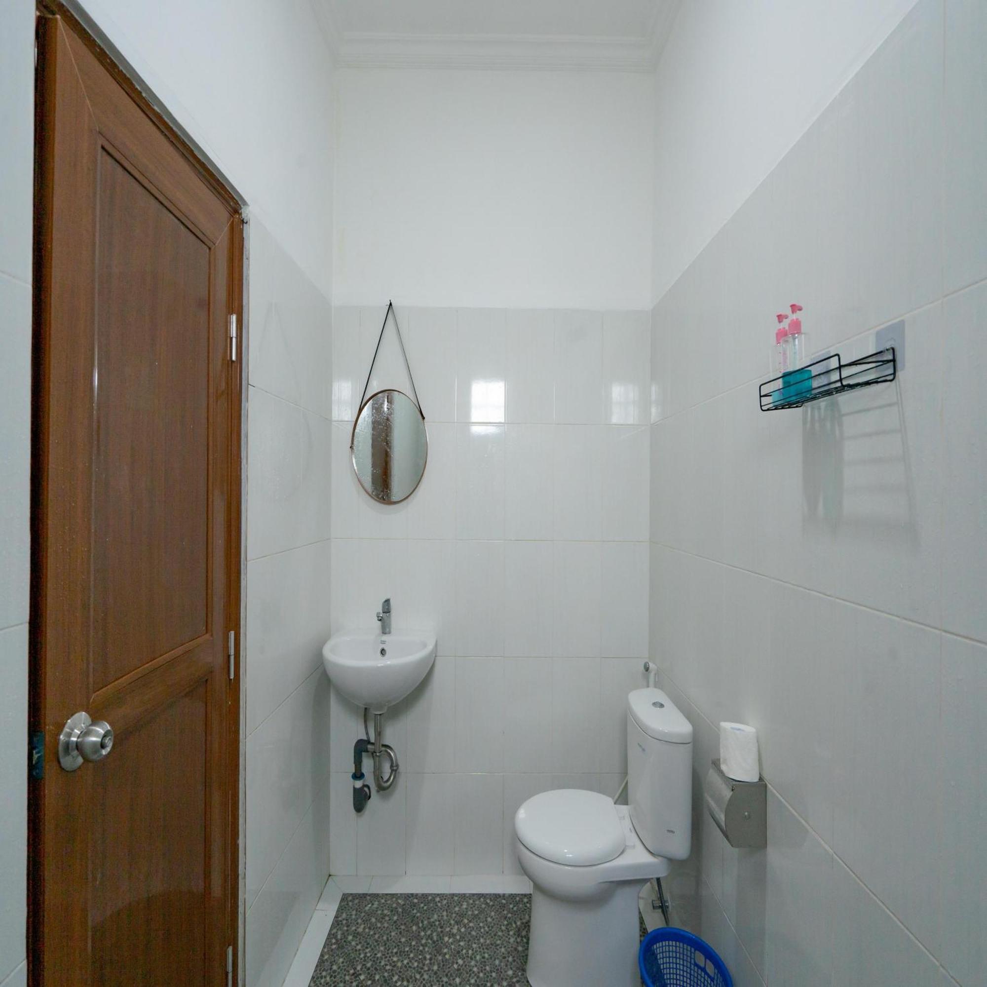 Batur Kencana Villa Mitra Reddoorz Baturaja  ภายนอก รูปภาพ