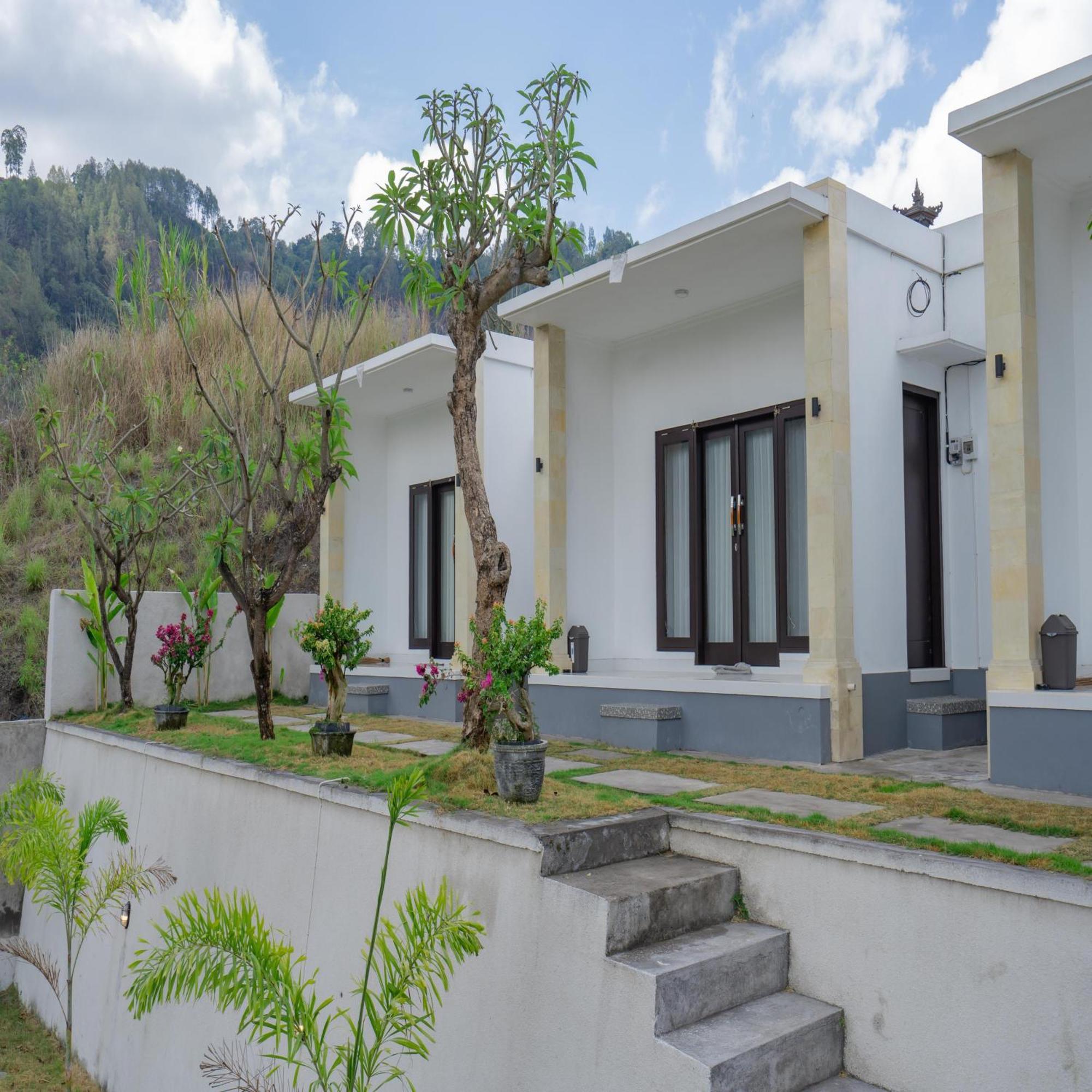 Batur Kencana Villa Mitra Reddoorz Baturaja  ภายนอก รูปภาพ